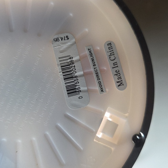 Bath & Body Word Pineapple Shaped Glass Candle Holder. - Picture 4 of 4